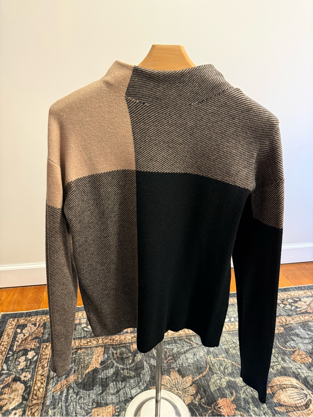 Women’s Colorblock Mock Neck Sweater - Black & Tan